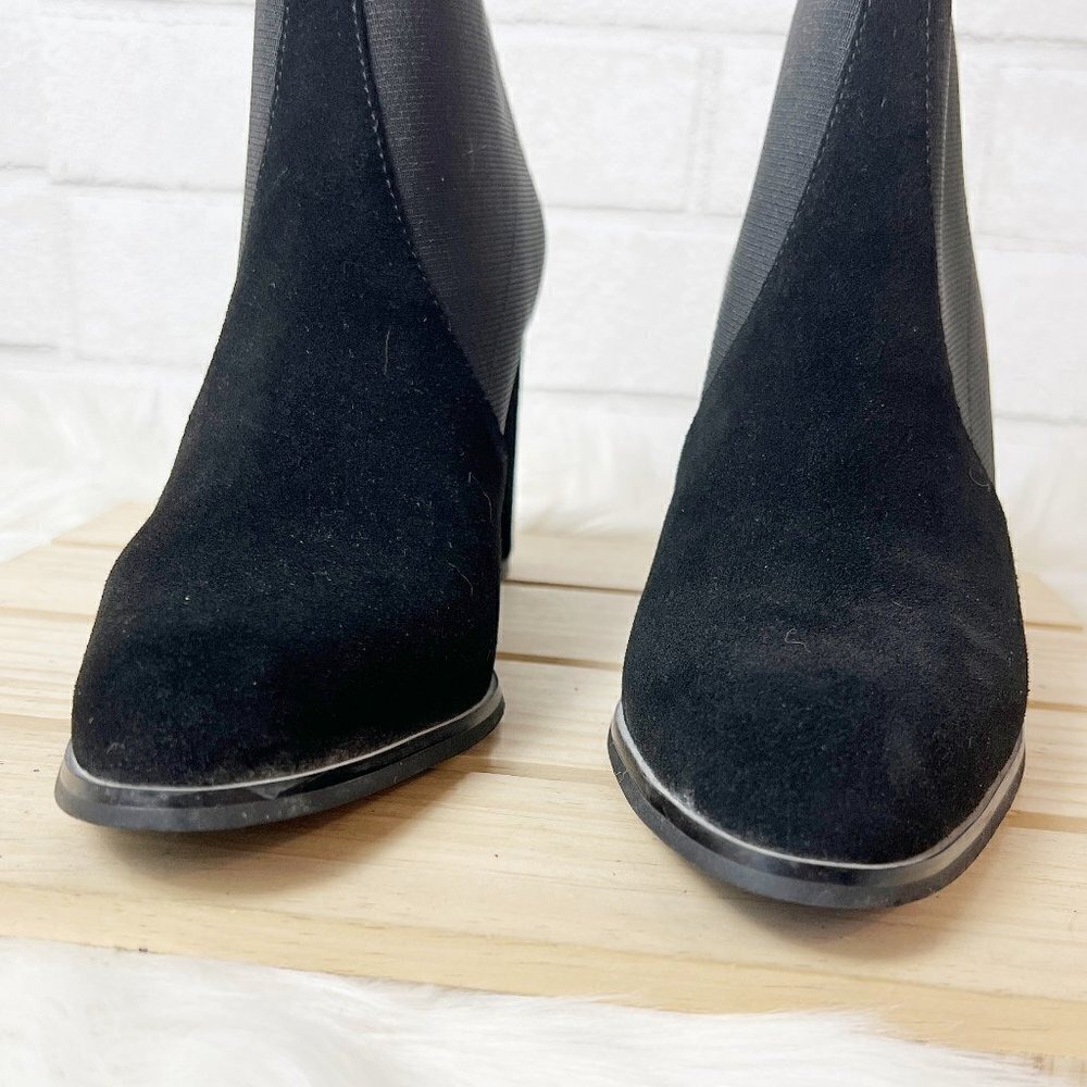Intentionally Blank Black Round Heel Suede Ankle Boots Booties Women's Size 7 - Picture 5 of 9